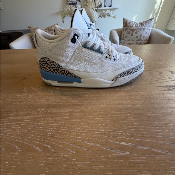 Jordan White and Light Blue Retro 3s main image 4